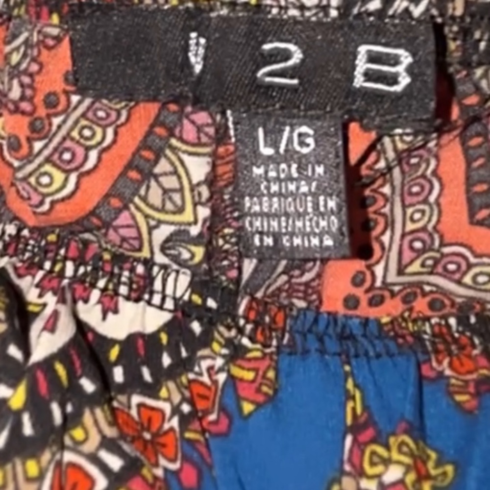 6/$25 Patterned trousers - Picture 5 of 5